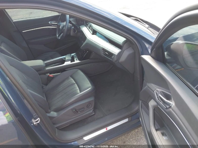 Audi E-Tron Sportback Premium Plus S Line Quattro, снимка 5 - Автомобили и джипове - 53361359