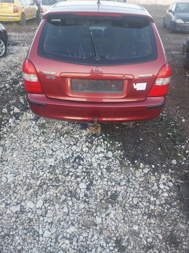 Mazda 323 2.0 , снимка 3 - Автомобили и джипове - 35621817