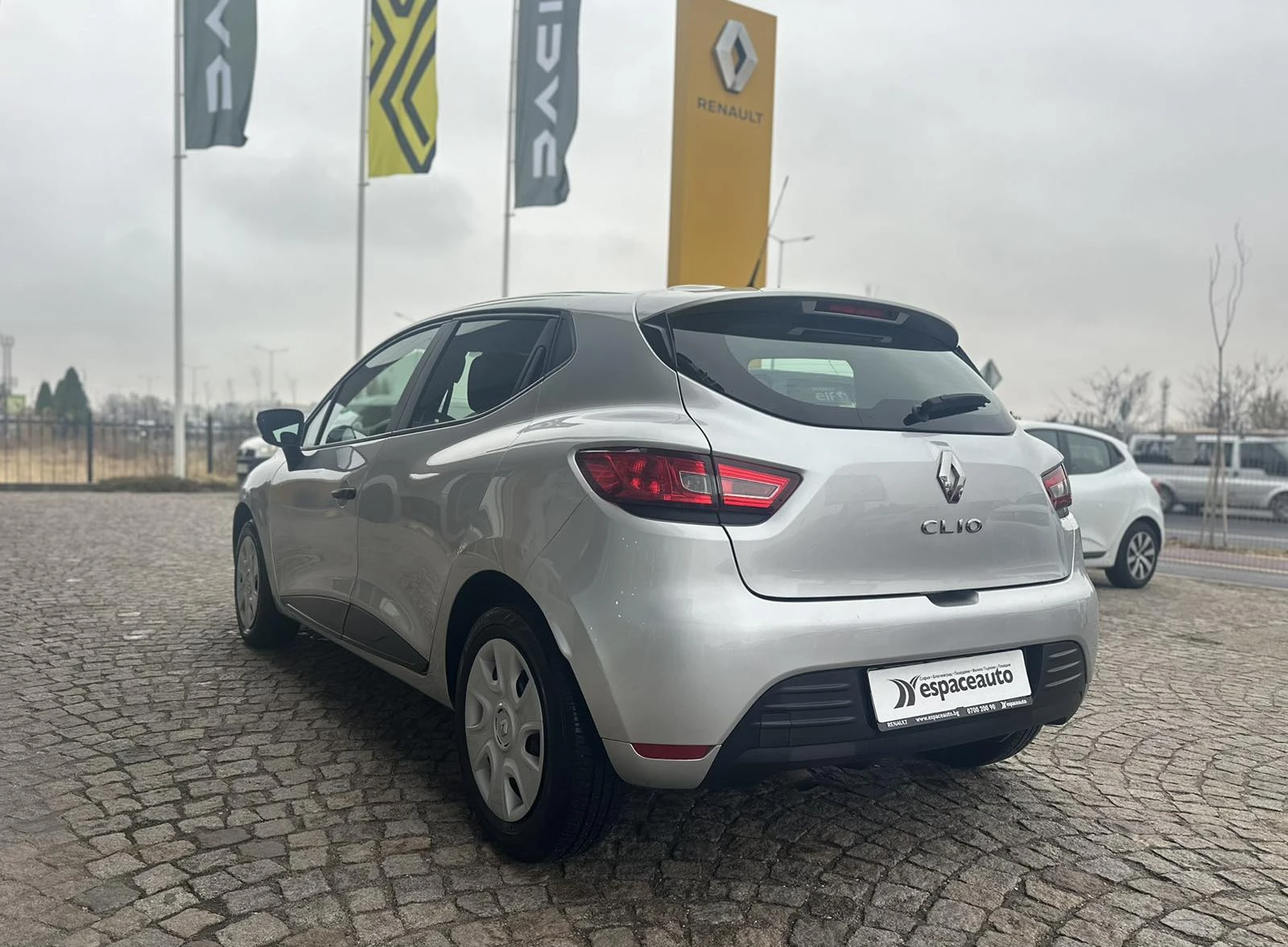 Renault Clio 0.9 TCe 75к.с. - изображение 4