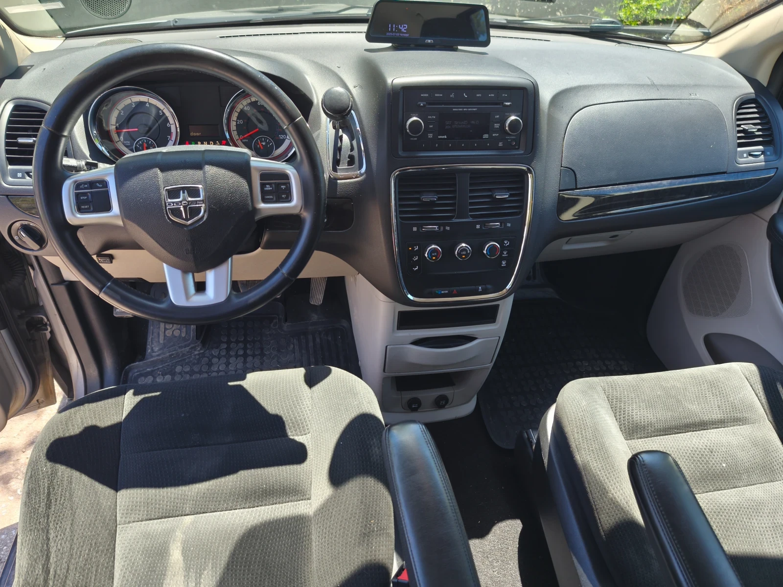 Dodge Caravan Grand Caravan 3.6 бензин+ газ - изображение 7