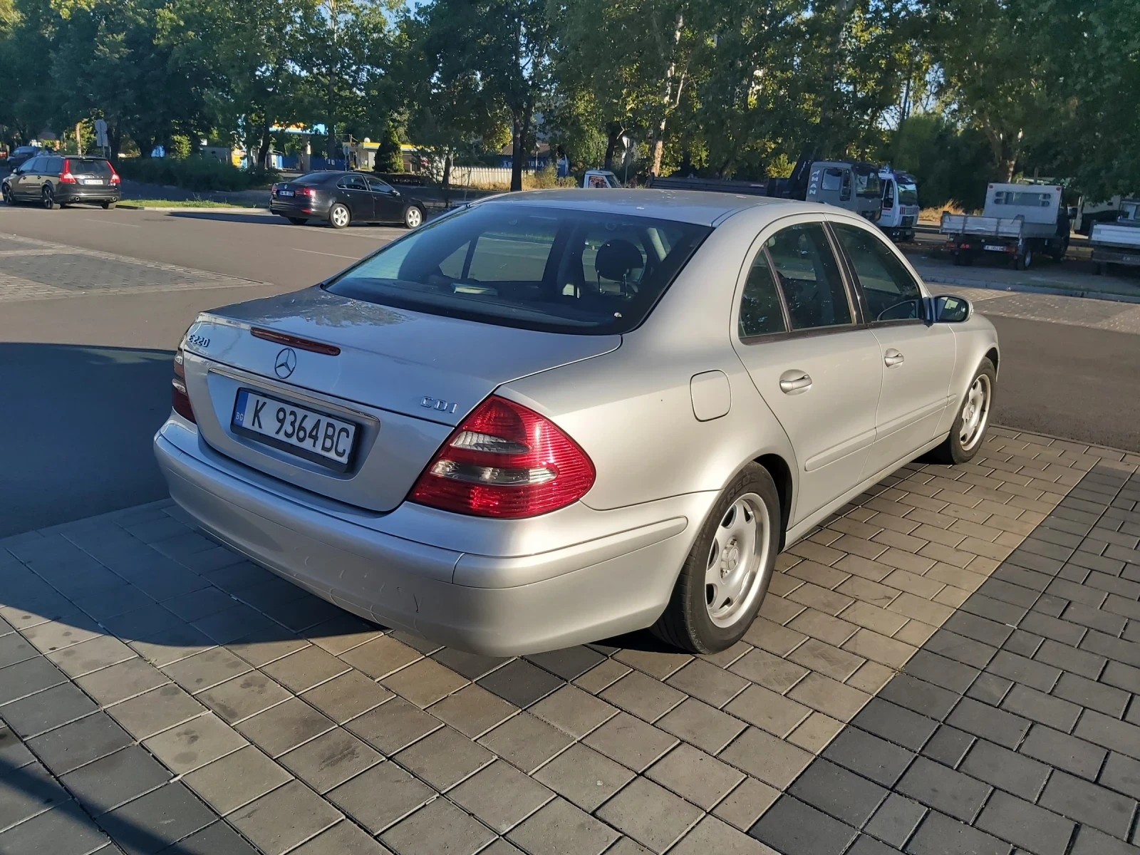 Mercedes-Benz 220 E220 - изображение 3