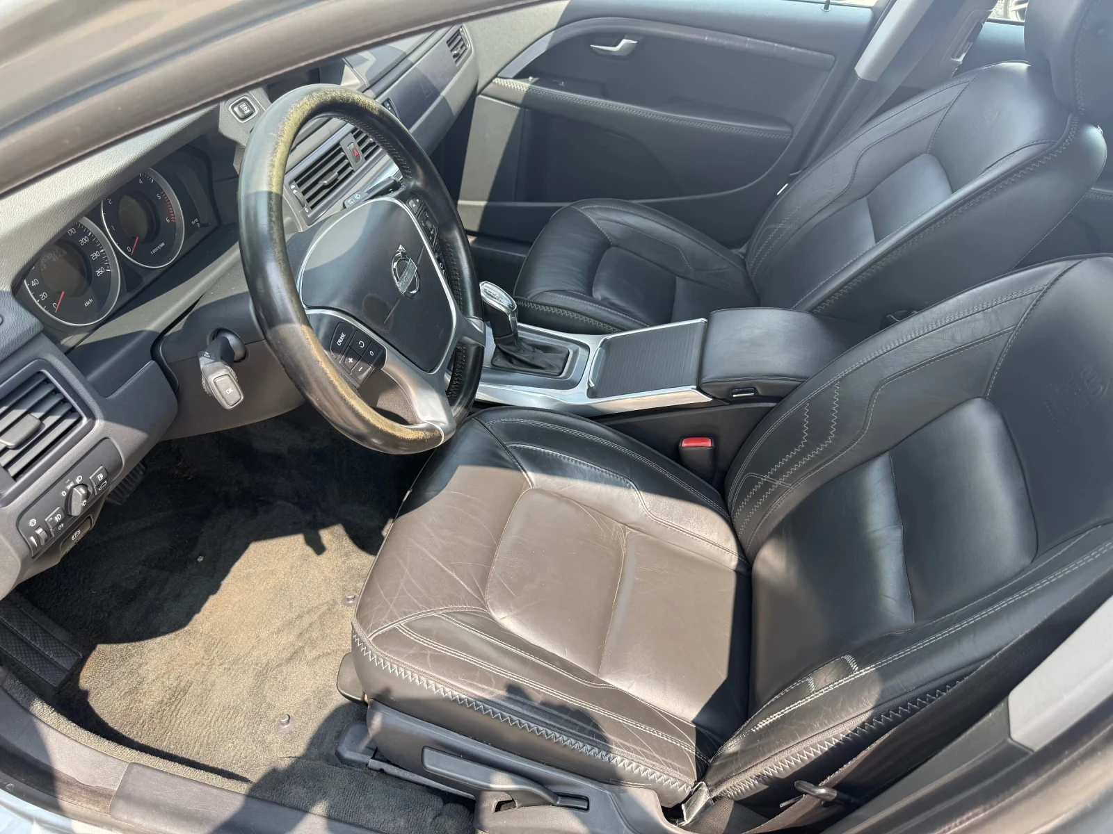 Volvo V70 2.0TDI - изображение 9
