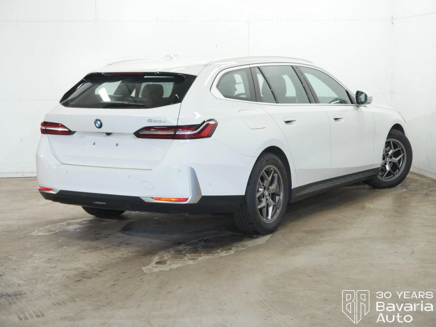 BMW 520 d Touring Steptronic - изображение 3