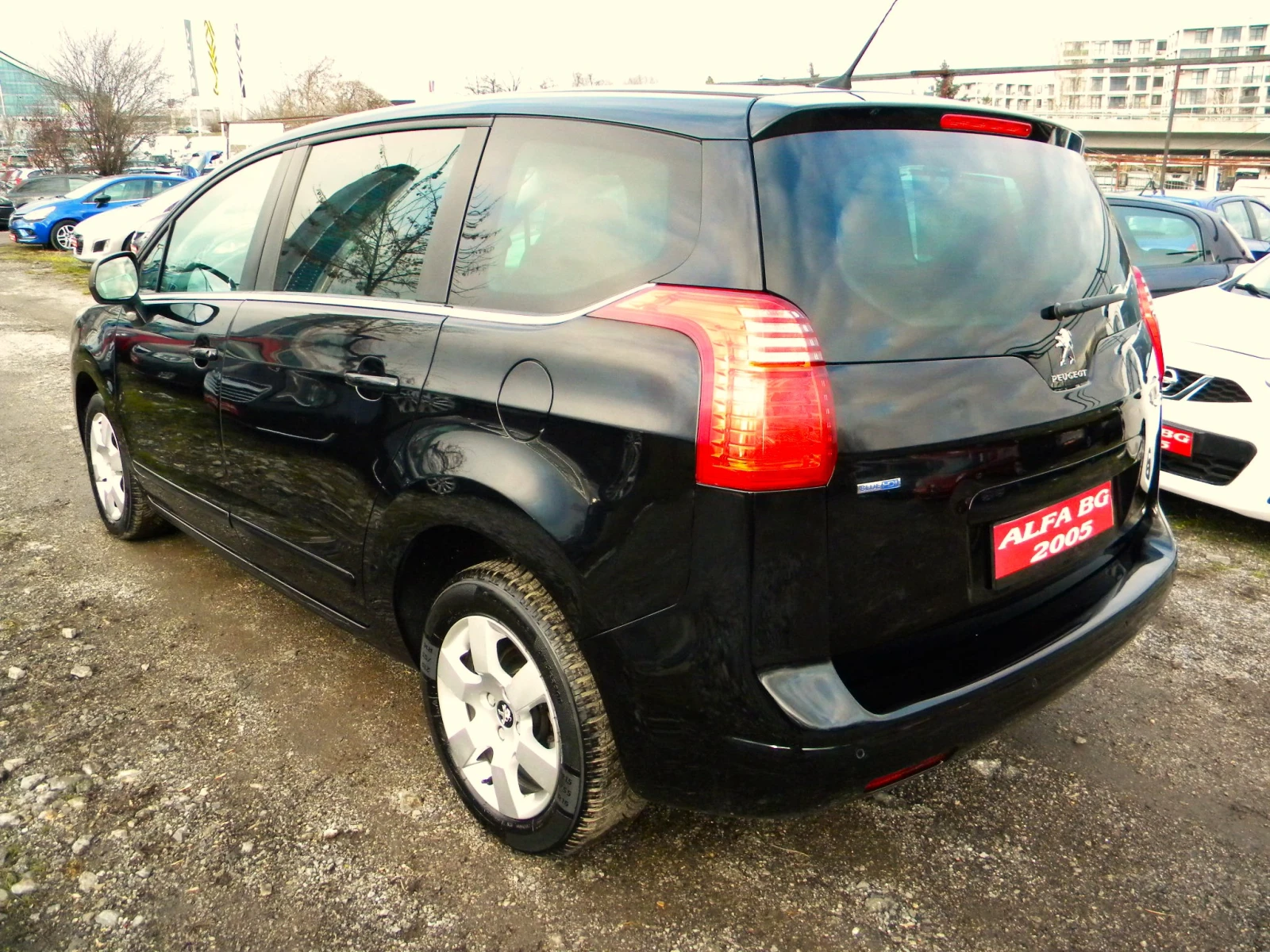 Peugeot 5008 EURO6B* FACE LIF* 1.6ecoHDI-6ck-7м* -NAVI-КАТО НОВ - изображение 6