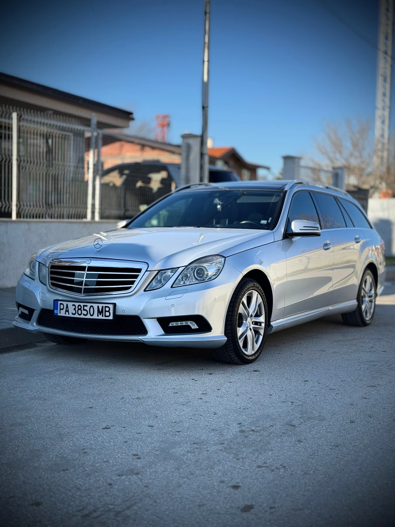 Mercedes-Benz E 350  - изображение 4