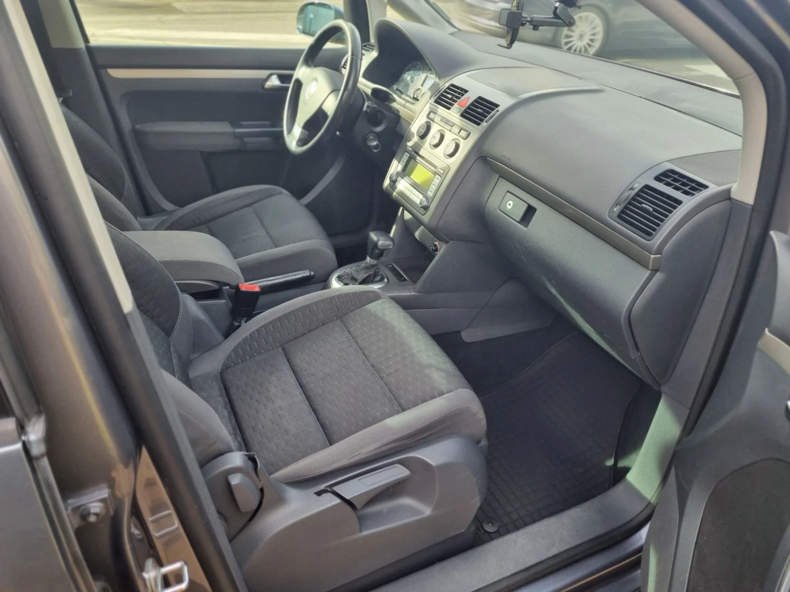 VW Touran DSG- 7местен - изображение 7