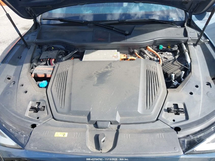 Audi E-Tron Sportback Premium Plus S Line Quattro - изображение 10