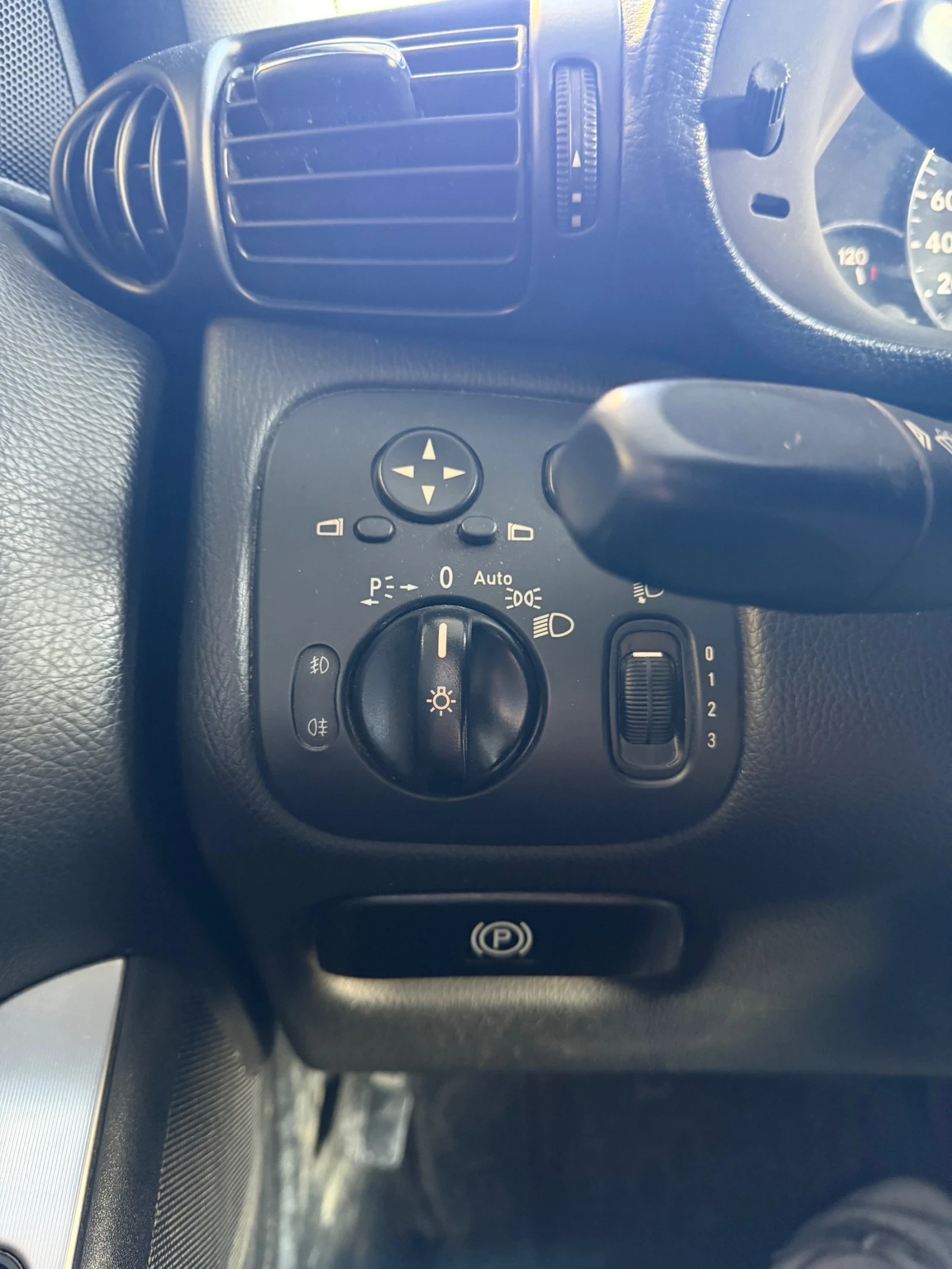 Mercedes-Benz C 220 CDI - W203, снимка 10 - Автомобили и джипове - 53712982