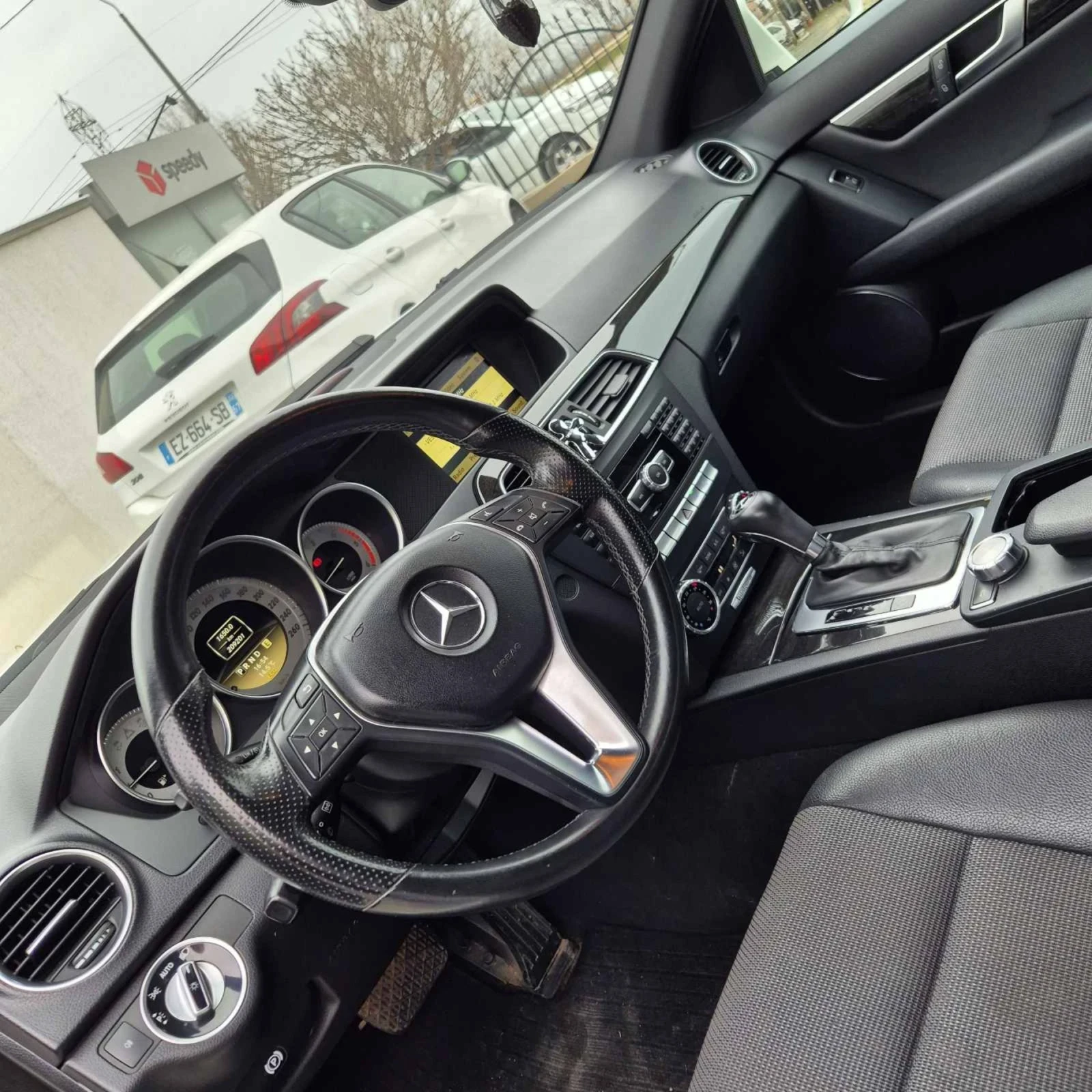 Mercedes-Benz C 220 C 220 CDI, снимка 5 - Автомобили и джипове - 53797914