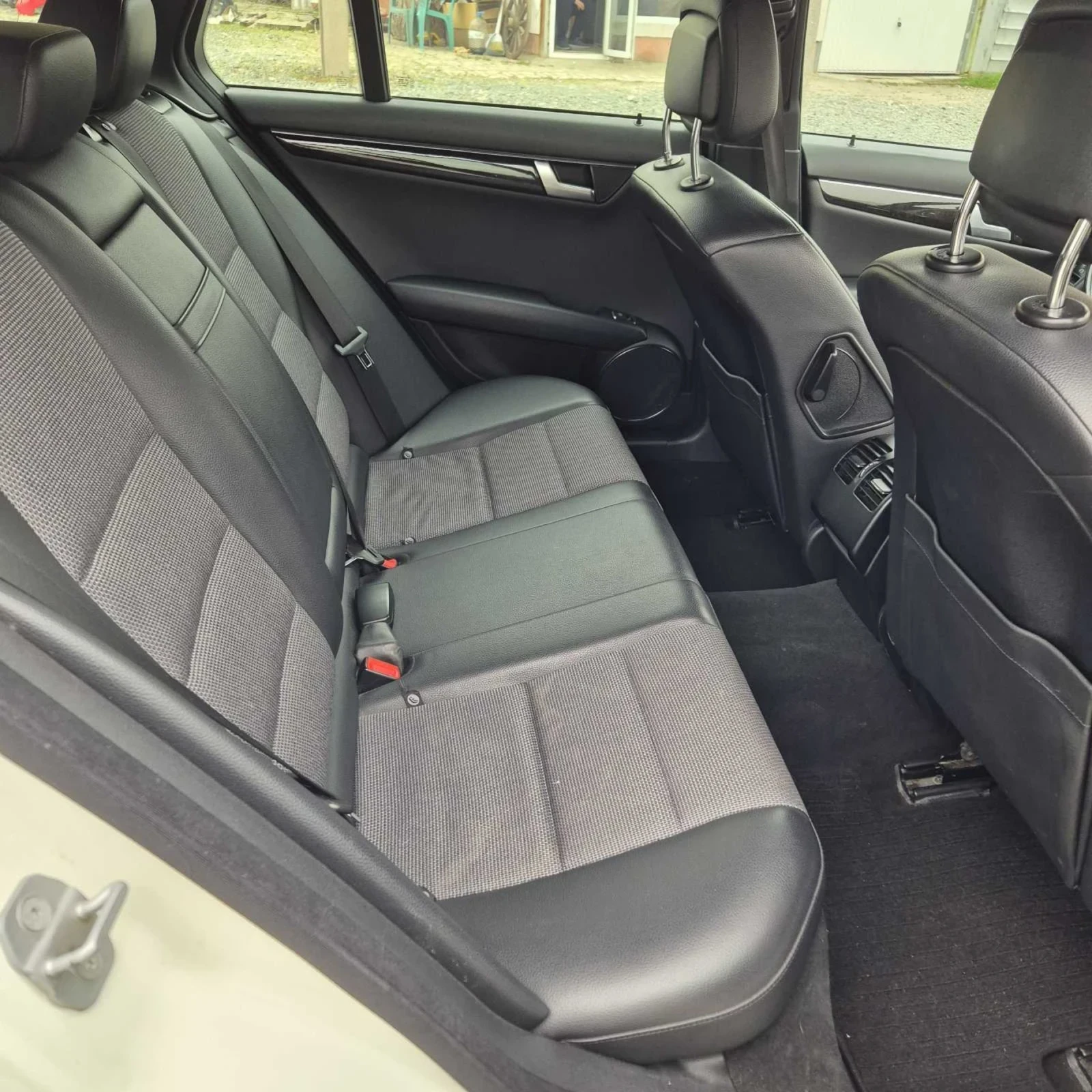 Mercedes-Benz C 220 C 220 CDI, снимка 2 - Автомобили и джипове - 53797914