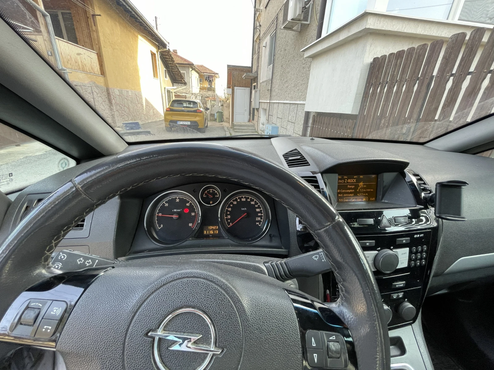 Opel Zafira 1.9CDI, снимка 4 - Автомобили и джипове - 53871219