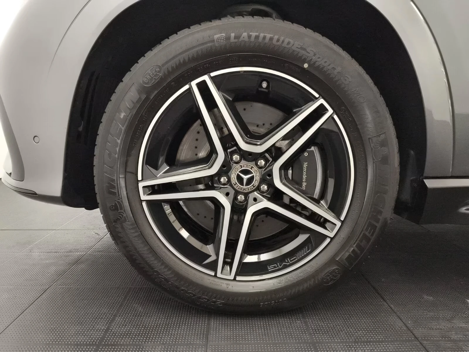 Mercedes-Benz GLE 450 d/ AMG/4-MATIC/FACELIFT/AIRMATIC/BURM/360/MULTIBEA, снимка 5 - Автомобили и джипове - 54065042