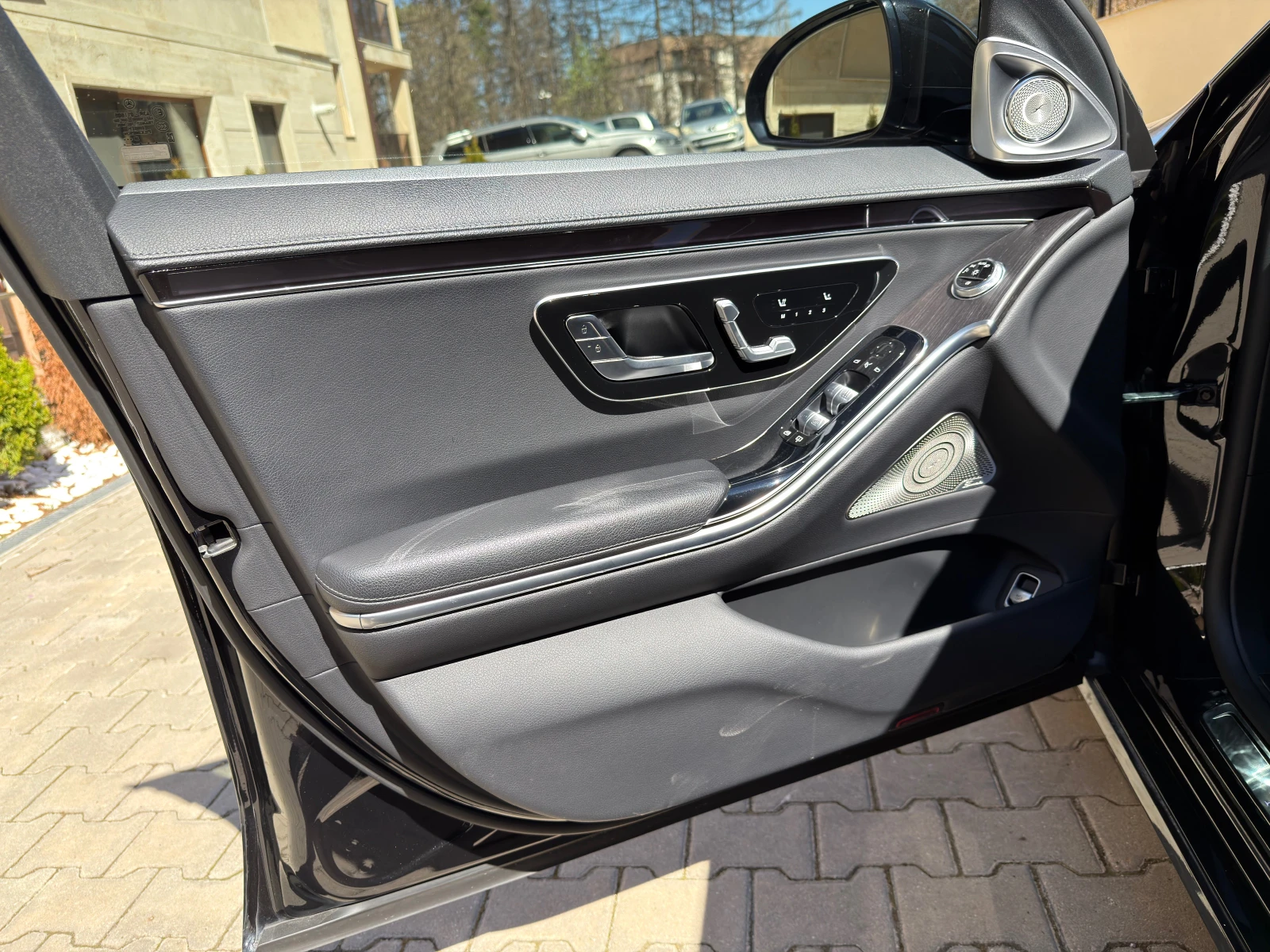 Mercedes-Benz S 350 4MATIC-AMG S63-BURMESTER 3D-PANO-CAM360-DIST, снимка 13 - Автомобили и джипове - 54140690