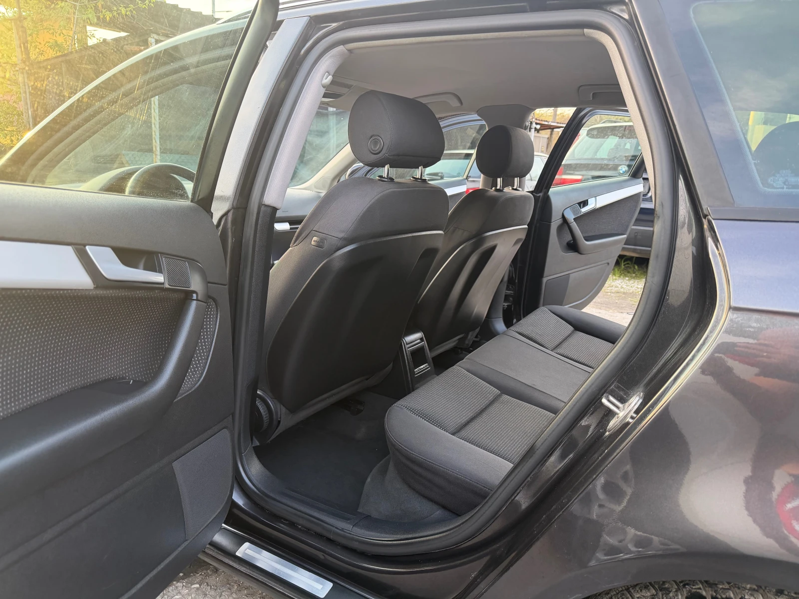 Audi A3 2.0TDI 140HP 6 SKOROSTI S-LINE KLIMA 2007G NOV, снимка 16 - Автомобили и джипове - 54195448