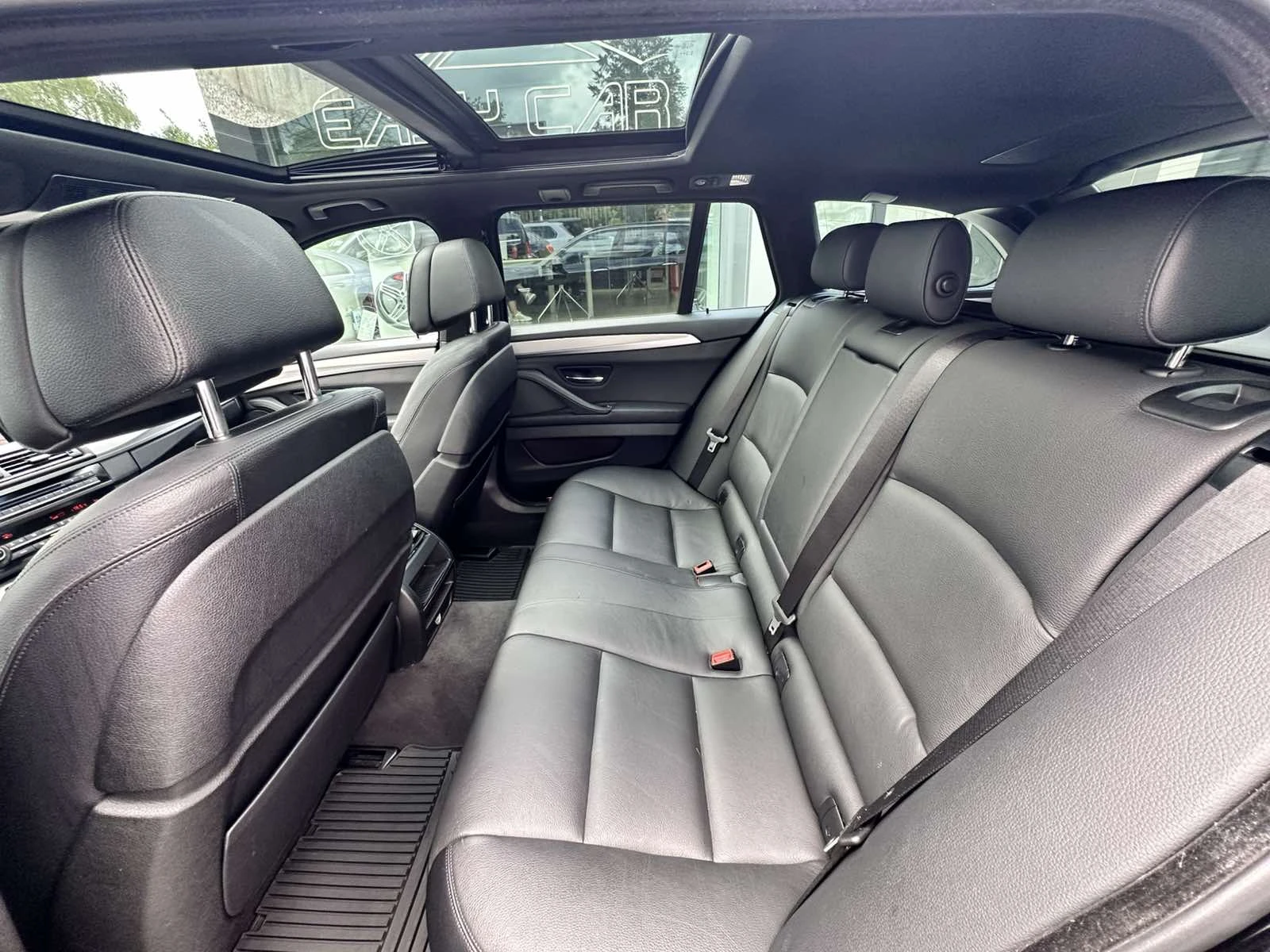 BMW 530 xDrive MPAKET , снимка 17 - Автомобили и джипове - 54597599