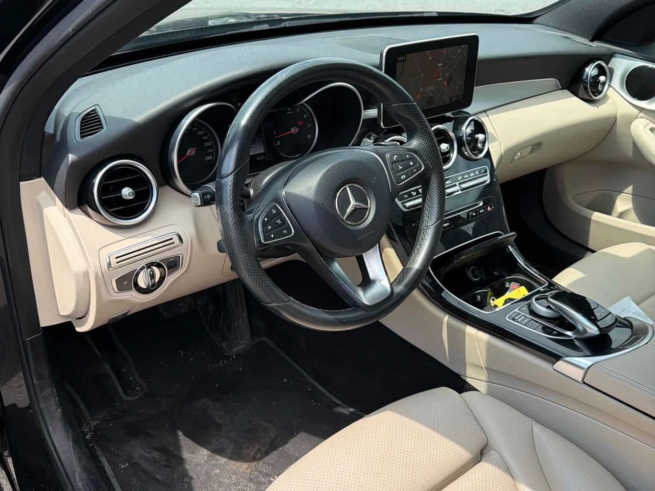 Mercedes-Benz C 300 CARFAX, снимка 5 - Автомобили и джипове - 54615765