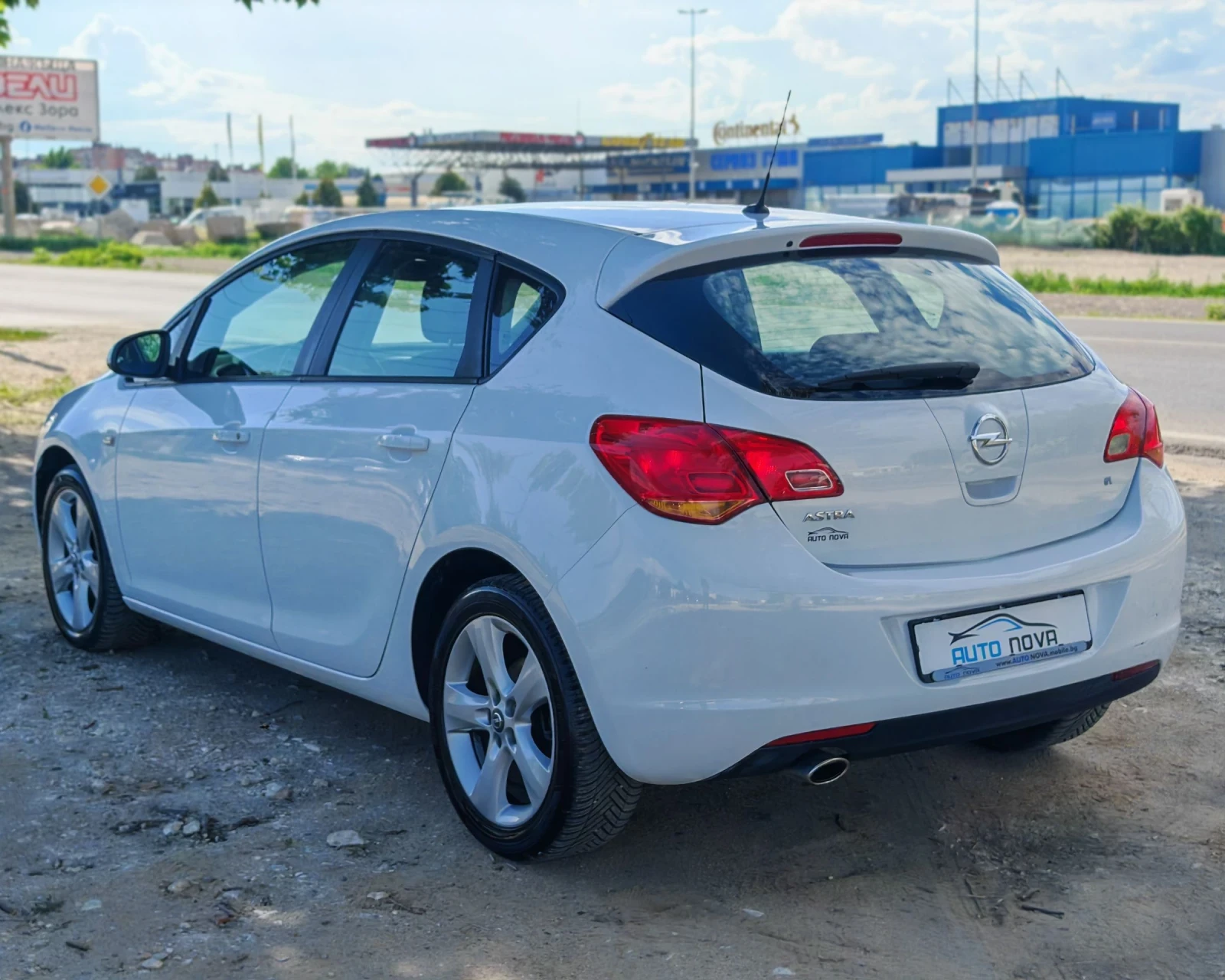 Opel Astra 1.4 БЕНЗИН 140 К.С. ГАЗ КАТО НОВА! УНИКАТ , снимка 7 - Автомобили и джипове - 54693102