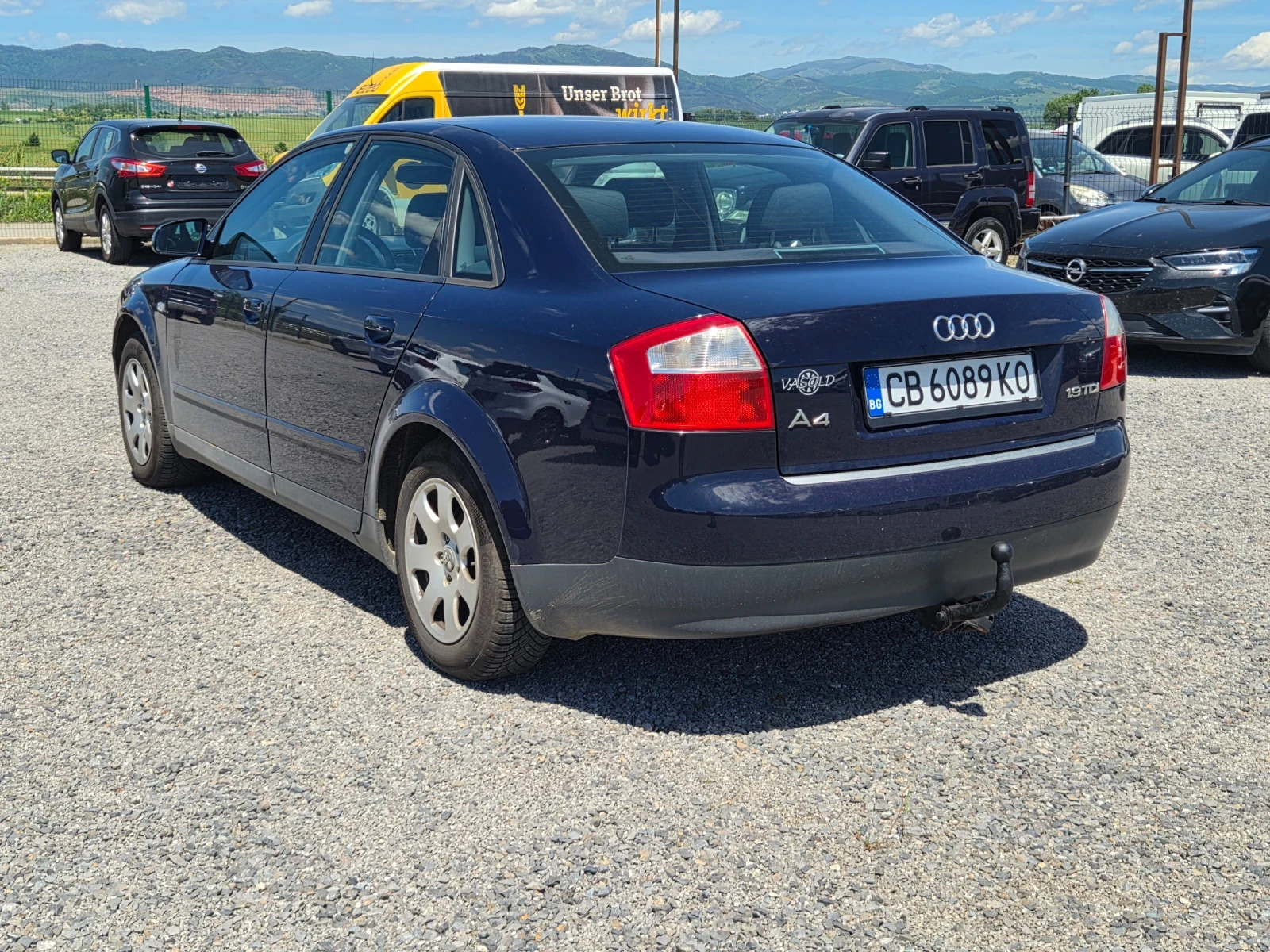 Audi A4 1.9TDI 101кс ОБСЛУЖЕН ВСИЧКО ПЛАТЕНО, снимка 8 - Автомобили и джипове - 54711398