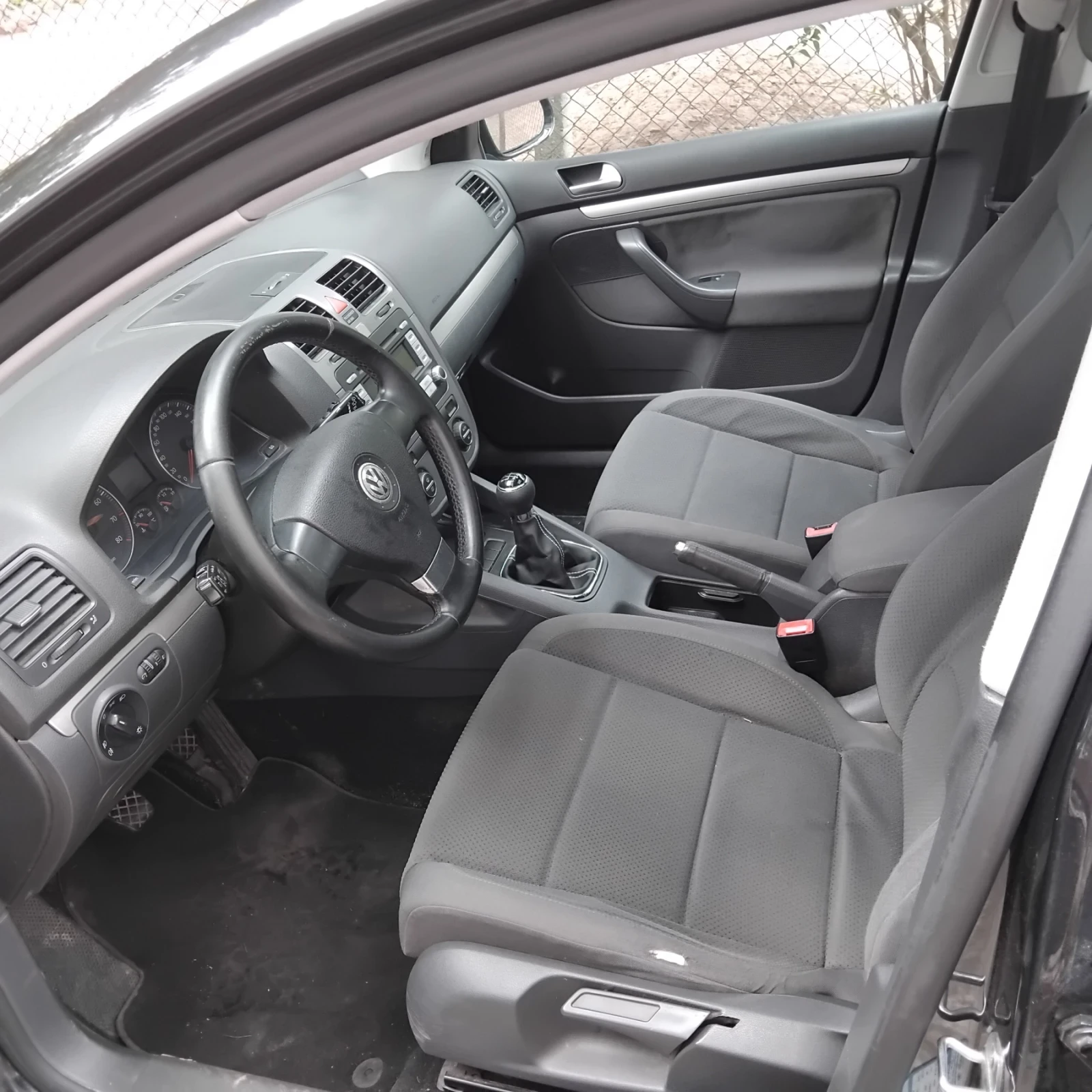 VW Golf VW GOLF 1.6 БЕНЗИН , снимка 7 - Автомобили и джипове - 54726442