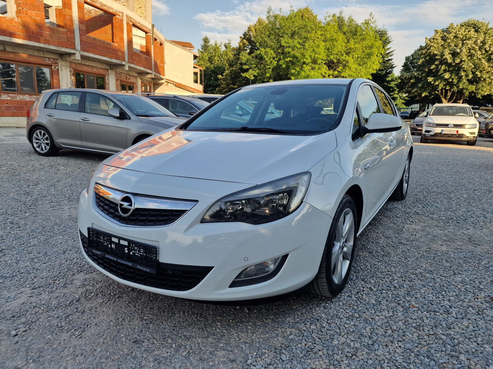 Opel Astra 1.6I-116k.s-6sk-NAVI, снимка 3 - Автомобили и джипове - 55038251