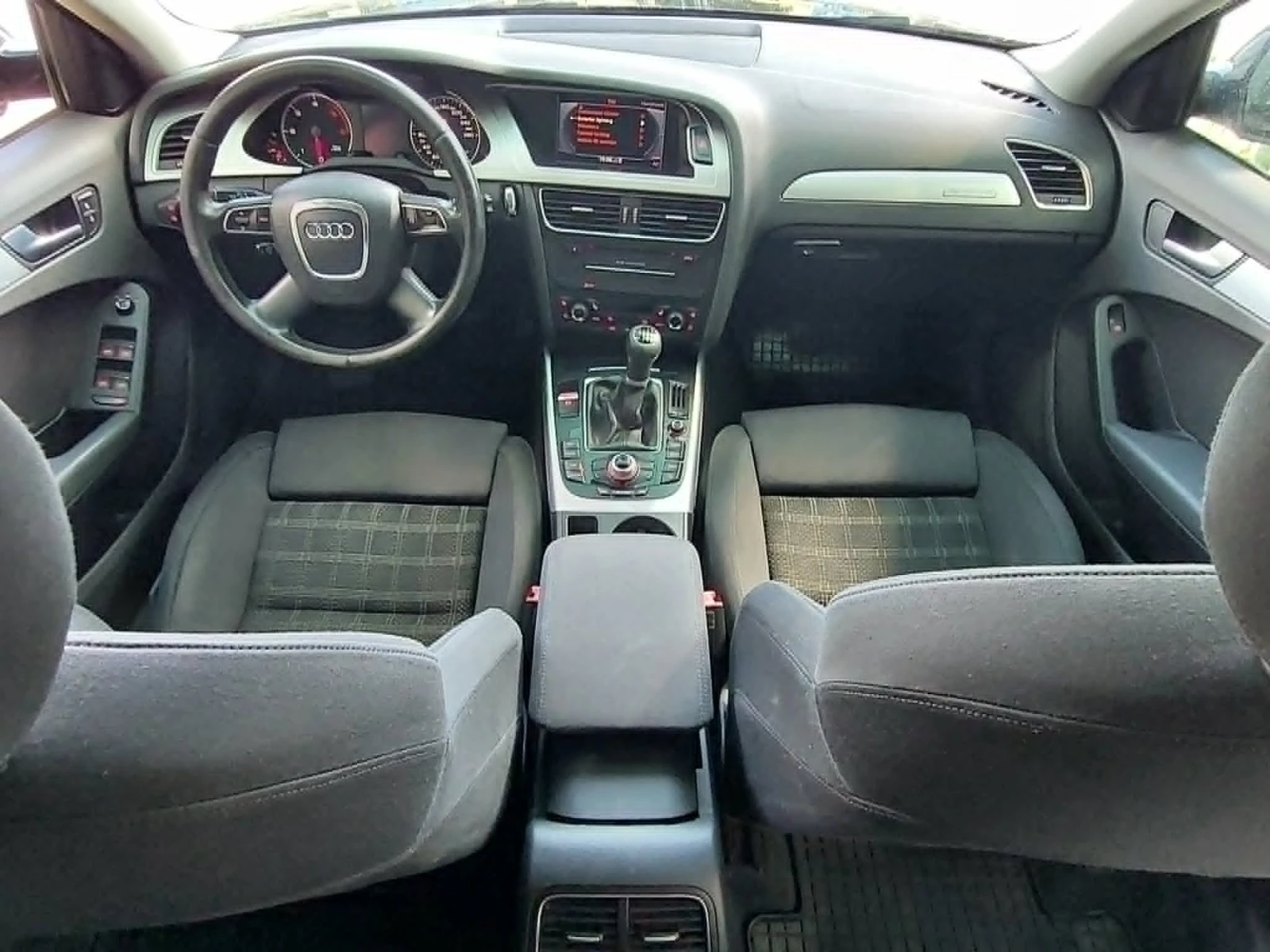 Audi A4 2.0 TDI QUATTRO, снимка 10 - Автомобили и джипове - 55323130