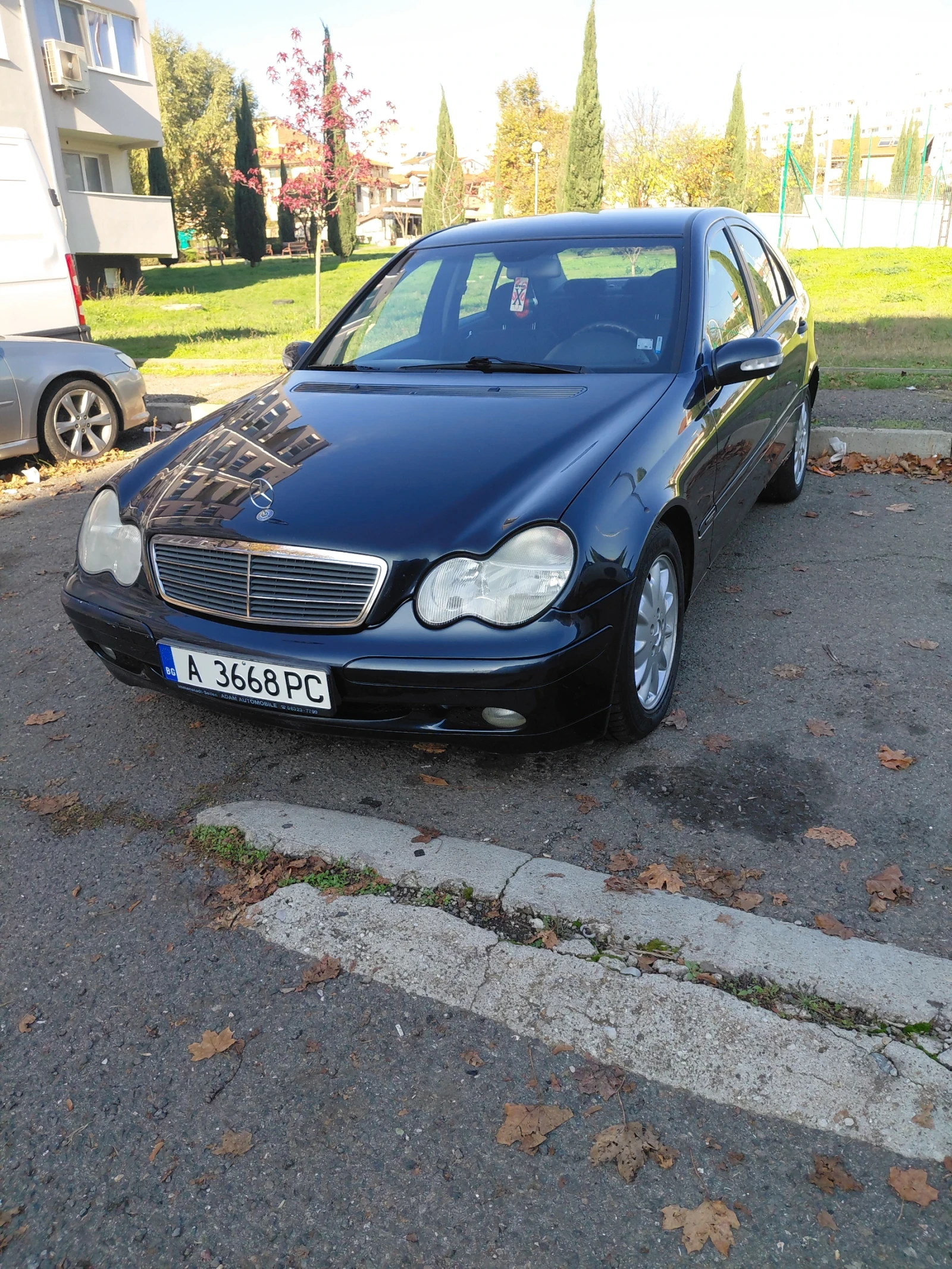 Mercedes-Benz C 200, снимка 2 - Автомобили и джипове - 55750118