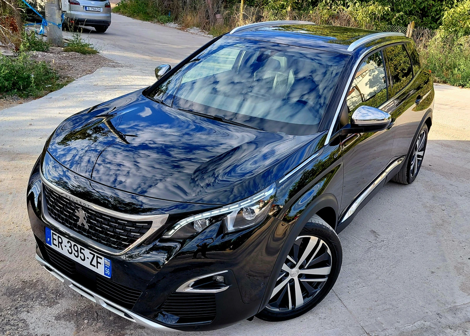 Peugeot 3008 2.0blu HDI 180GT Автомат, снимка 4 - Автомобили и джипове - 55992625