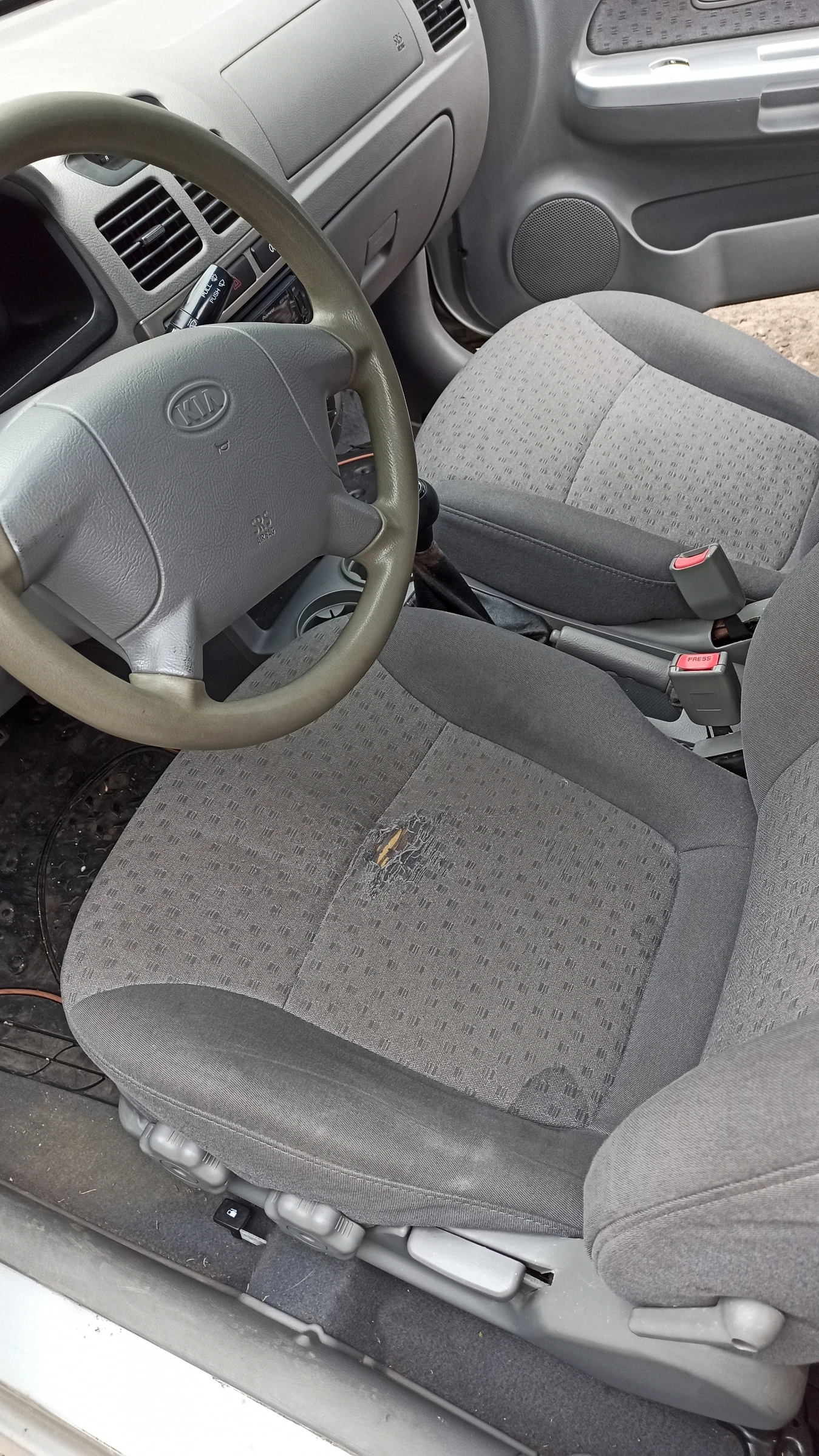 Kia Rio, снимка 11 - Автомобили и джипове - 56556543