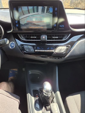 Toyota C-HR 1.8 HYBRID - 29500 лв. - 30540725 14