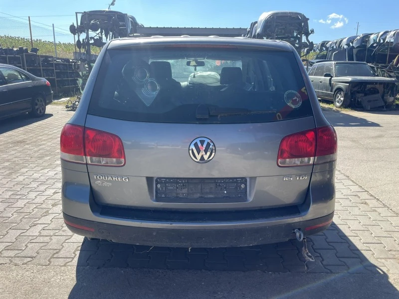 VW Touareg 2.5, снимка 4 - Автомобили и джипове - 41708993