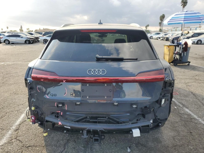 Audi Q8 E-TRON PREMIUM PLUS, снимка 6 - Автомобили и джипове - 48377296