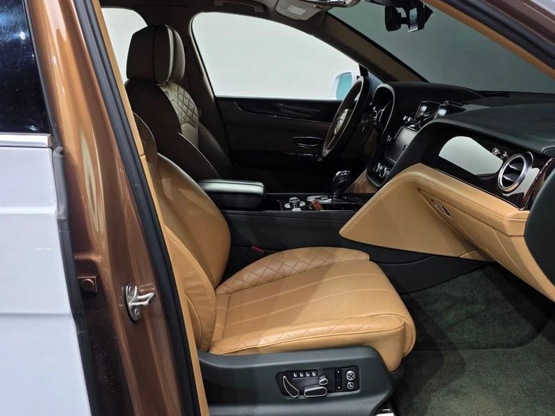 Bentley Bentayga 6.0 W12| 600к.с., снимка 11 - Автомобили и джипове - 56199875
