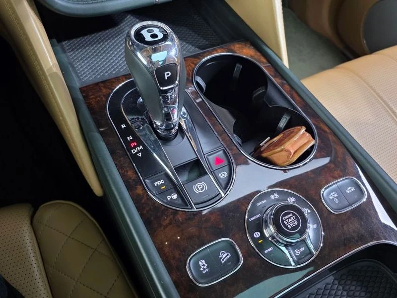 Bentley Bentayga 6.0 W12| 600к.с., снимка 9 - Автомобили и джипове - 56199875