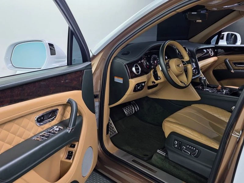 Bentley Bentayga 6.0 W12| 600к.с., снимка 10 - Автомобили и джипове - 56199875
