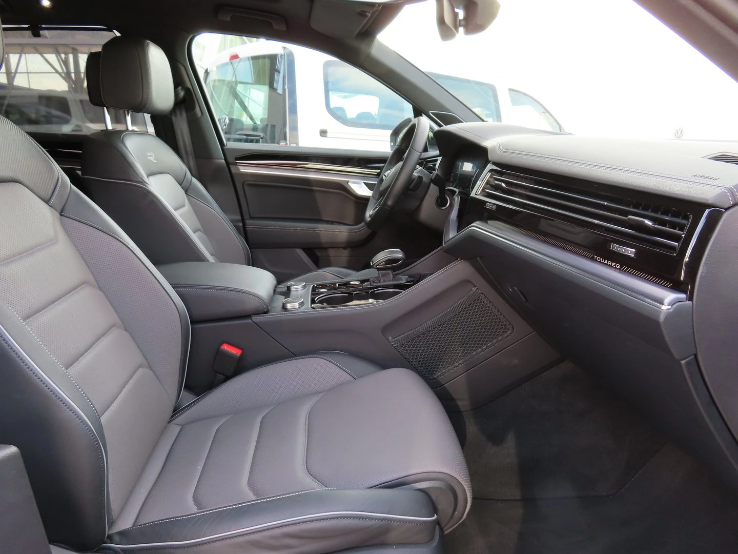 VW Touareg R-Line PA 3.0 V6 TDI SCR 4MOT | Mobile.bg � ����������� 6