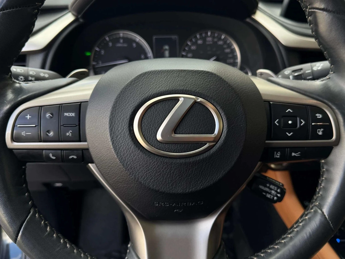 Lexus RX 350 V6 4x4 / PREMIUM / PANO - изображение 8