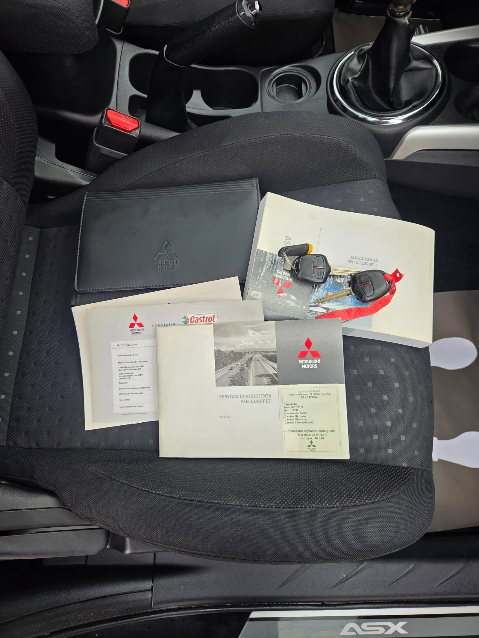 Mitsubishi ASX 1.6-БЕНЗИН-ТОП, снимка 16 - Автомобили и джипове - 54155813