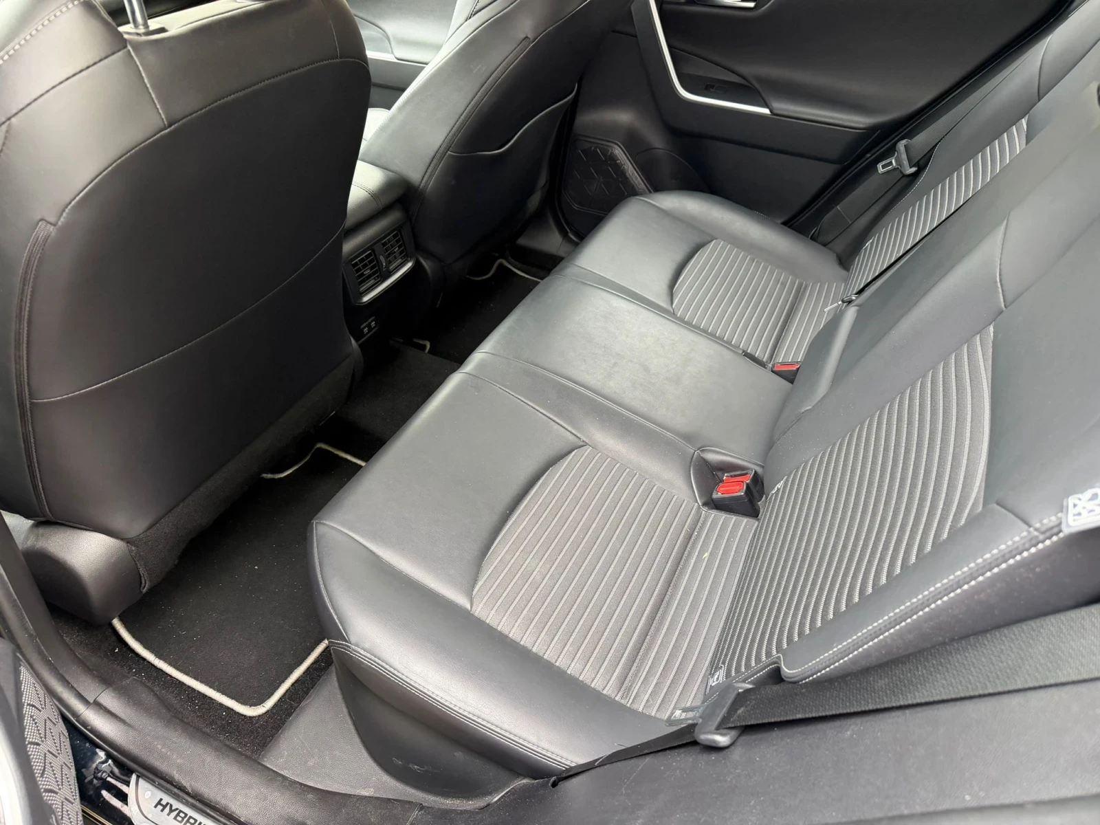 Toyota Rav4 2.5i Hybrid AWD-i* Black Edition* JBL* 142хил.км* , снимка 8 - Автомобили и джипове - 54213940