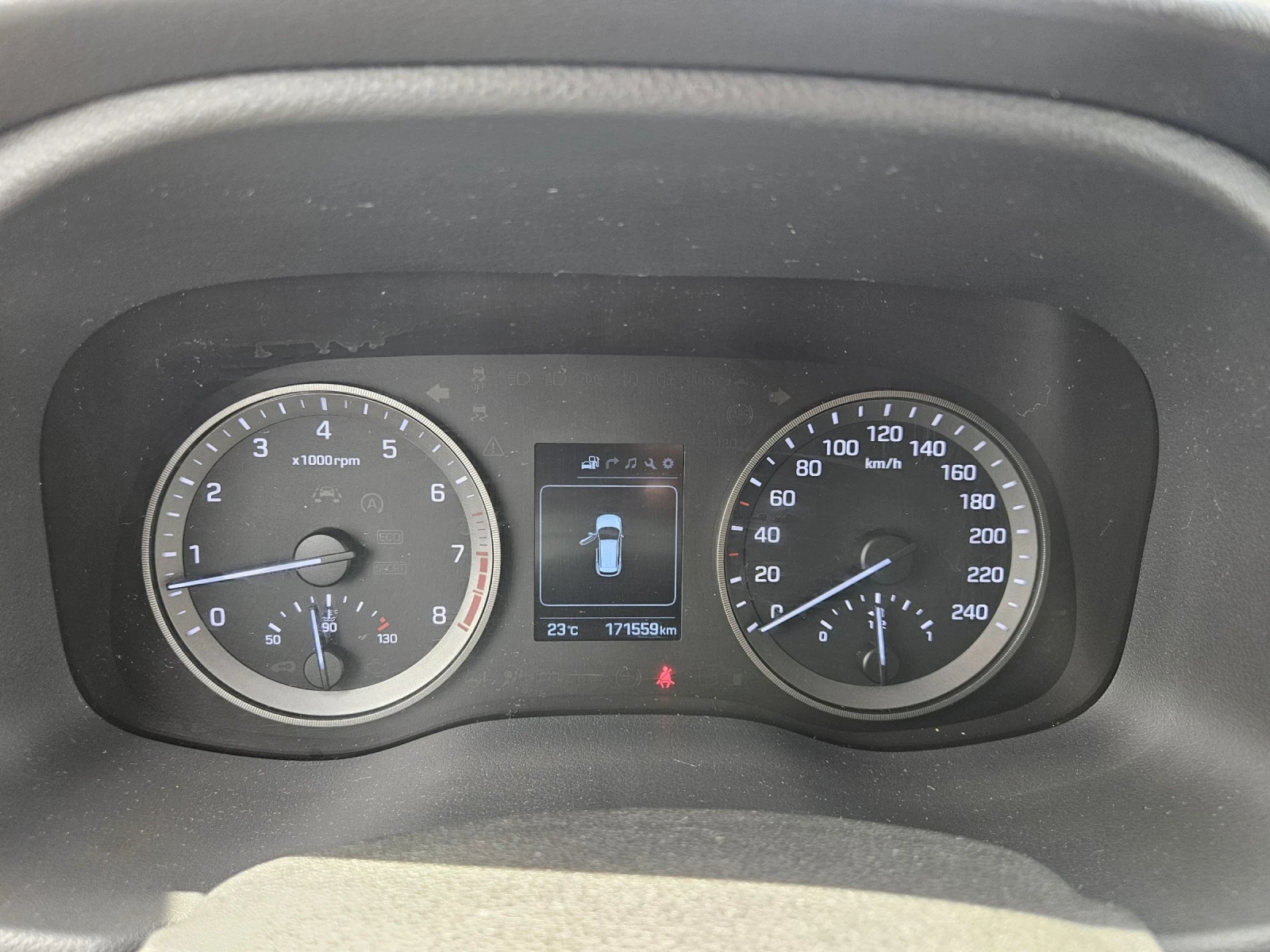 Hyundai Tucson 1.6 GDI Euro6, снимка 13 - Автомобили и джипове - 54652065