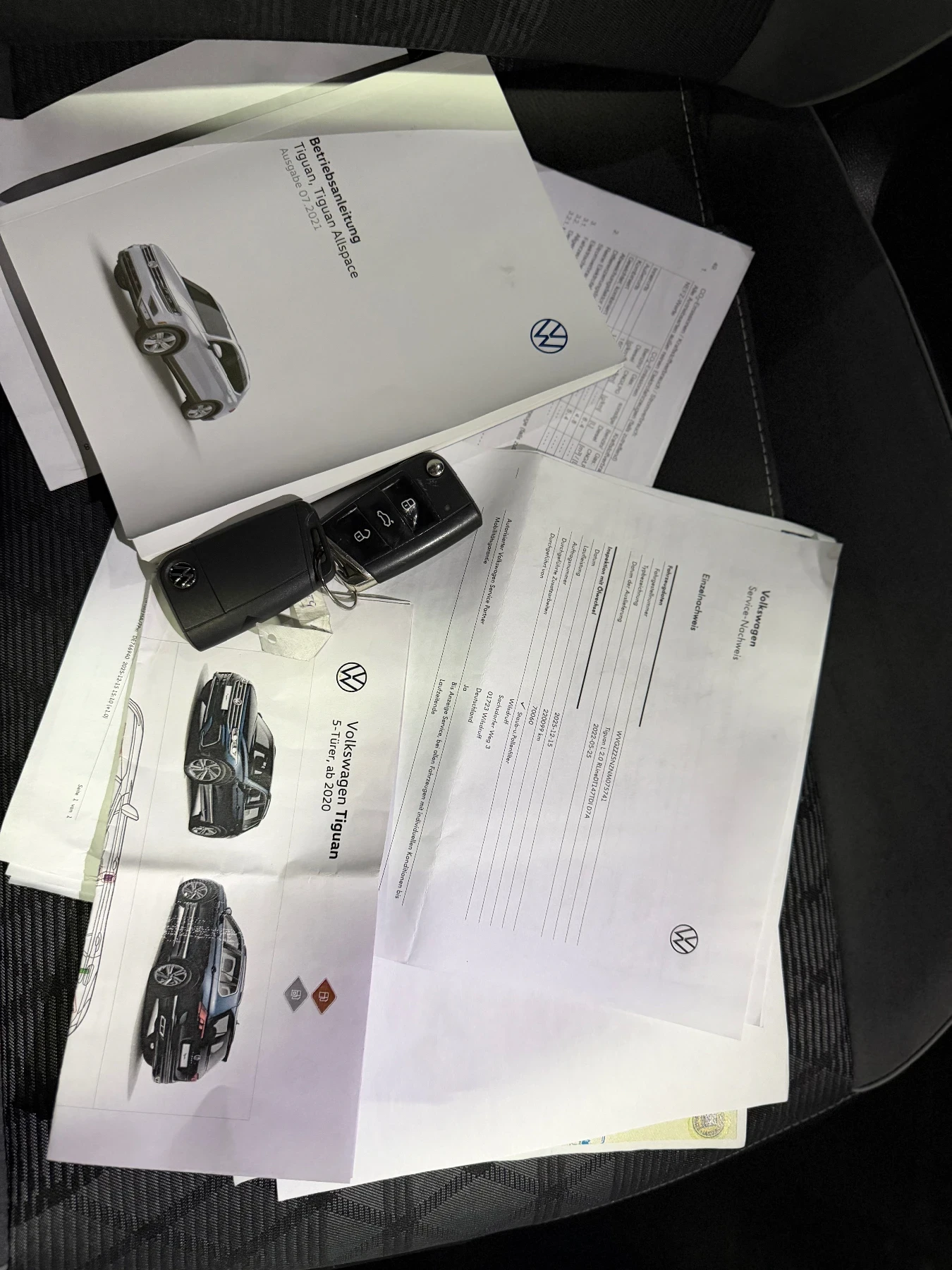 VW Tiguan 2.0TDI/3xR Line/4motion/Distronic/AllSpace/Head Up, снимка 16 - Автомобили и джипове - 55015856