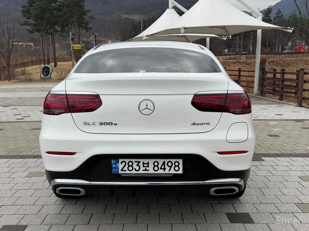Mercedes-Benz GLC 300 HYBRID* COUPE* AMG* LINE* ДИСТРОНИК* , снимка 5 - Автомобили и джипове - 55046124