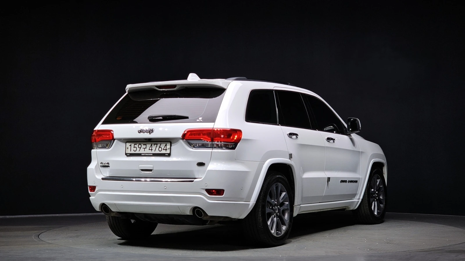 Jeep Grand cherokee 3.0 Diesel Overland, снимка 2 - Автомобили и джипове - 55216358