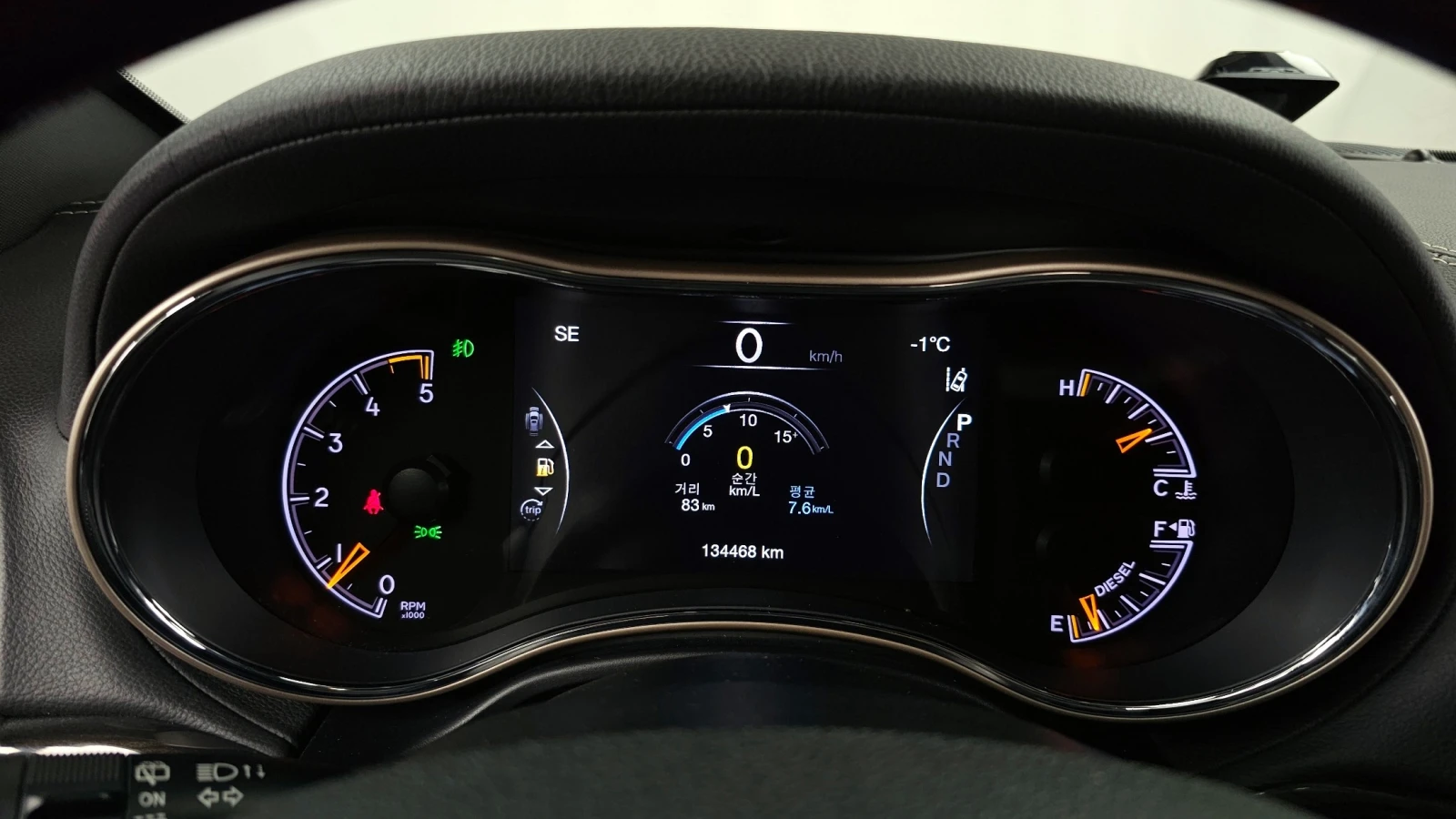 Jeep Grand cherokee 3.0 Diesel Overland, снимка 7 - Автомобили и джипове - 55216358