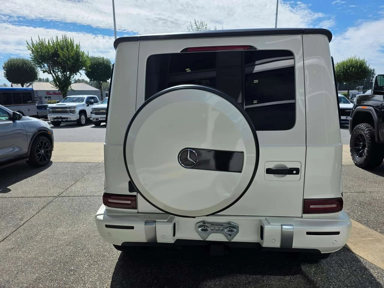 Mercedes-Benz G 63 AMG * CARFAX * BURMESTER * DISTRONIC * 360 * IWC * , снимка 4 - Автомобили и джипове - 55741623