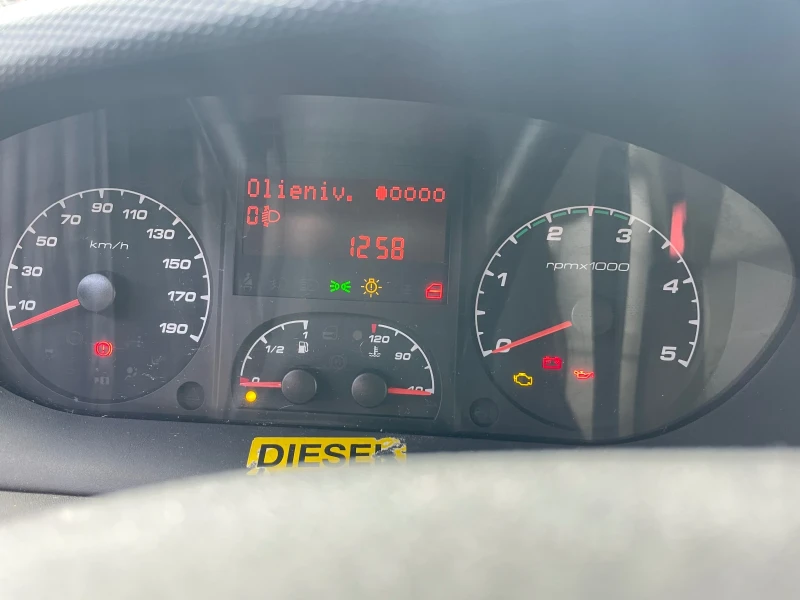 Iveco 35s13 кат Б & климатик , снимка 13 - Бусове и автобуси - 53361156