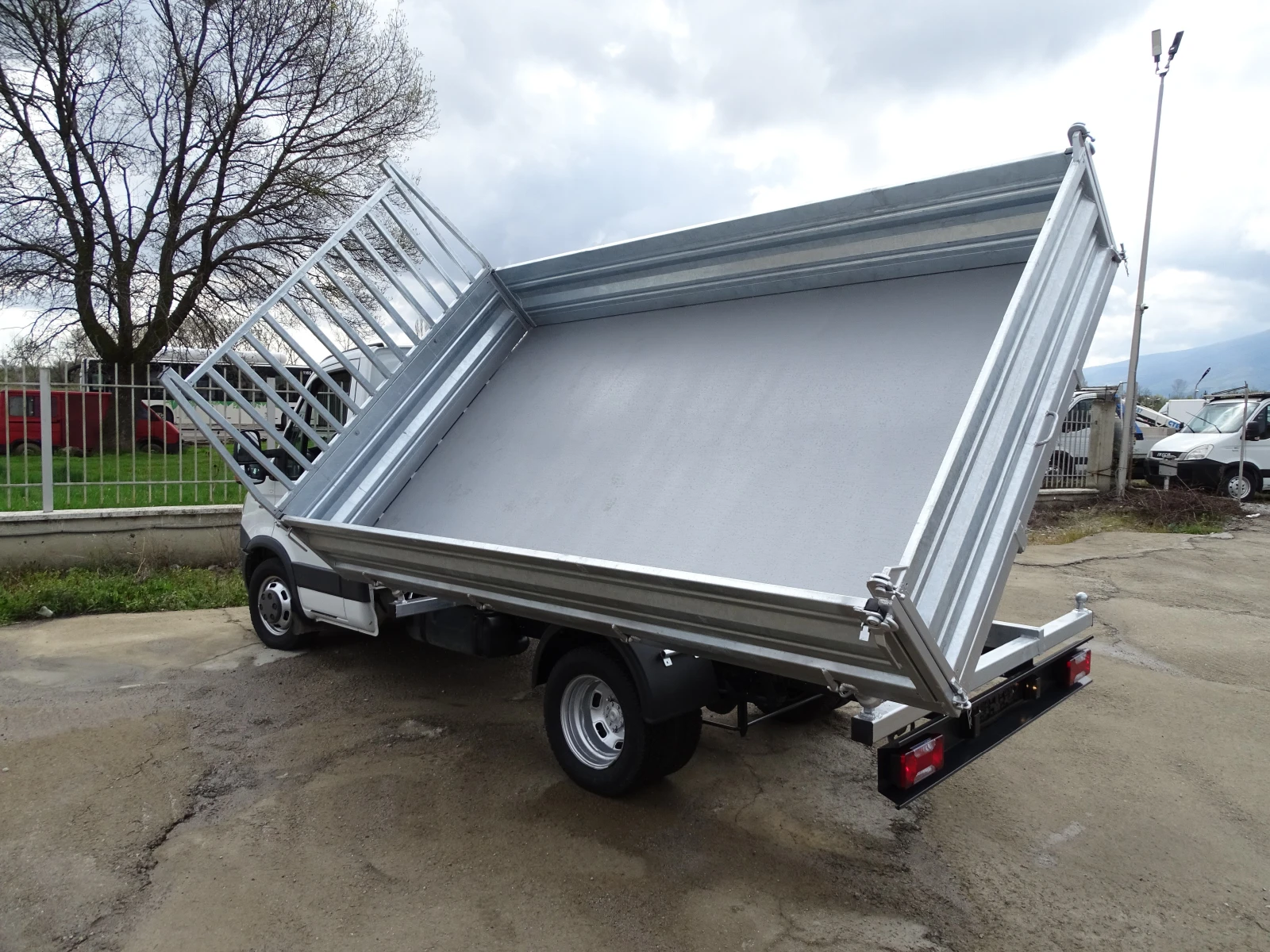 Iveco 35c15 3.0HPI  КАТ. * Б*  ВНОС ОТ ШВЕЙЦАРИЯ , снимка 7 - Бусове и автобуси - 54345364