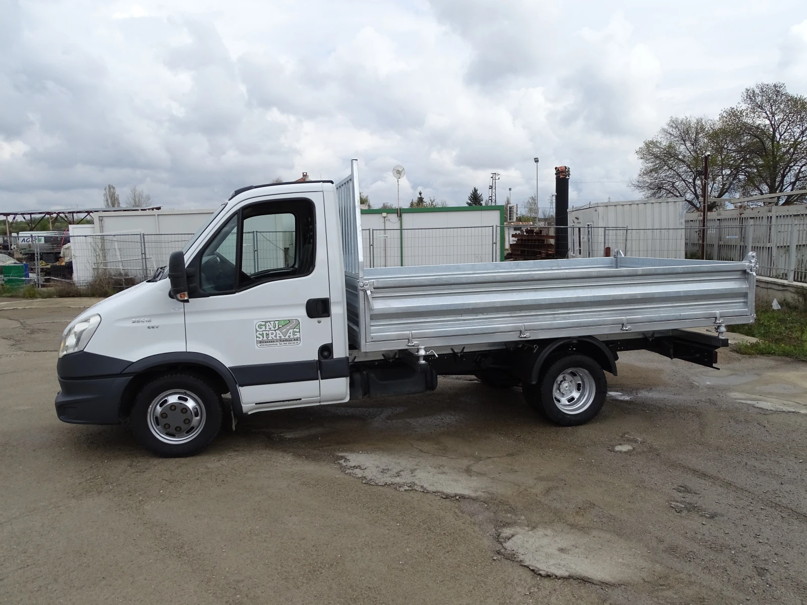 Iveco 35c15 3.0HPI  КАТ. * Б*  ВНОС ОТ ШВЕЙЦАРИЯ , снимка 11 - Бусове и автобуси - 54345364