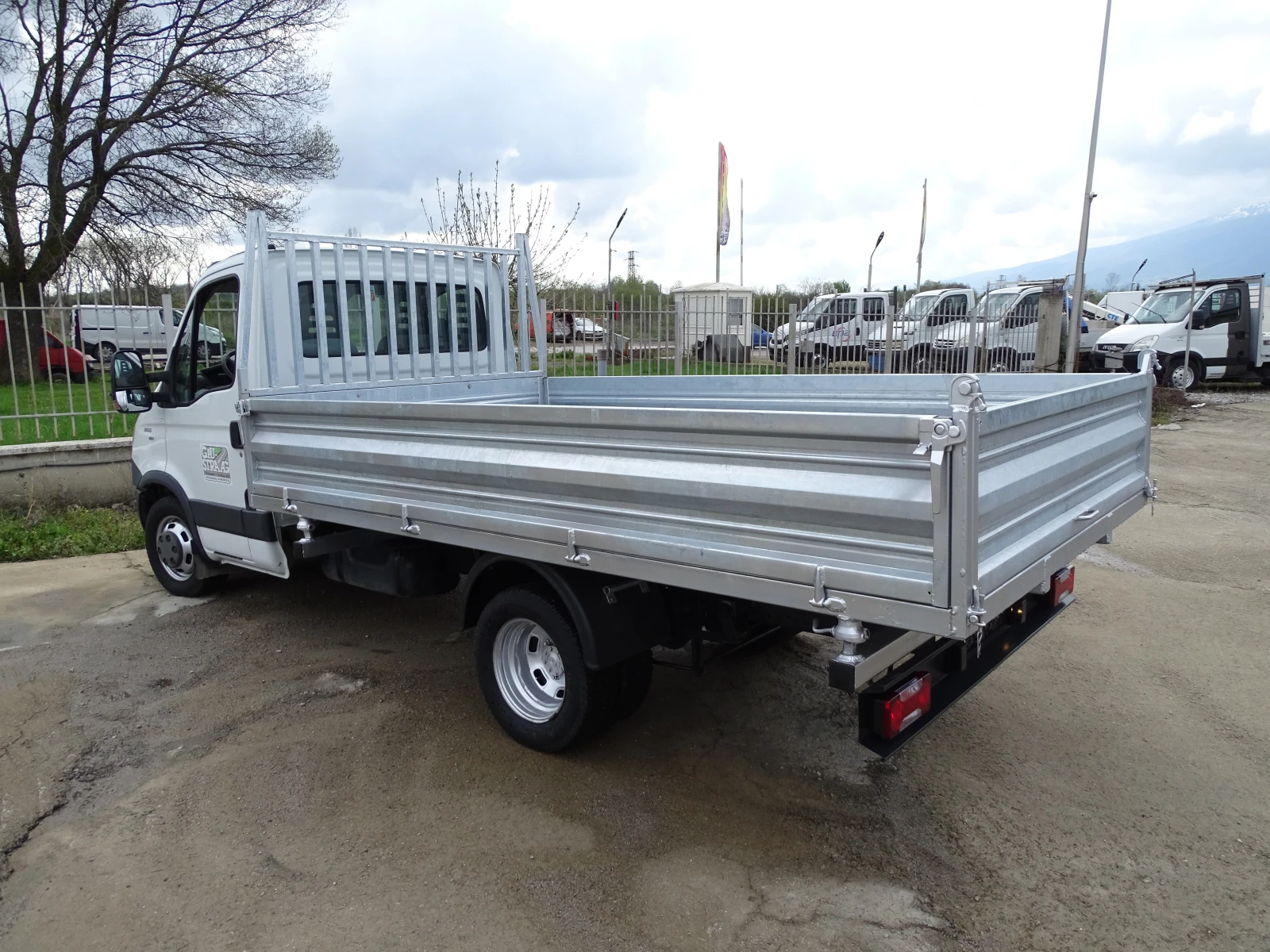 Iveco 35c15 3.0HPI  КАТ. * Б*  ВНОС ОТ ШВЕЙЦАРИЯ , снимка 12 - Бусове и автобуси - 54345364