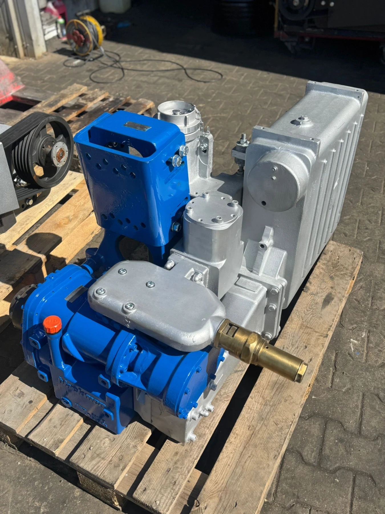 Компресори Bibko Mistral 700m/h, снимка 1