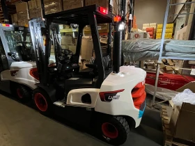      Bobcat D25NXP